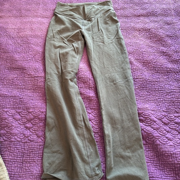 Old Navy Active Flare Leggings - Picture 10 of 13